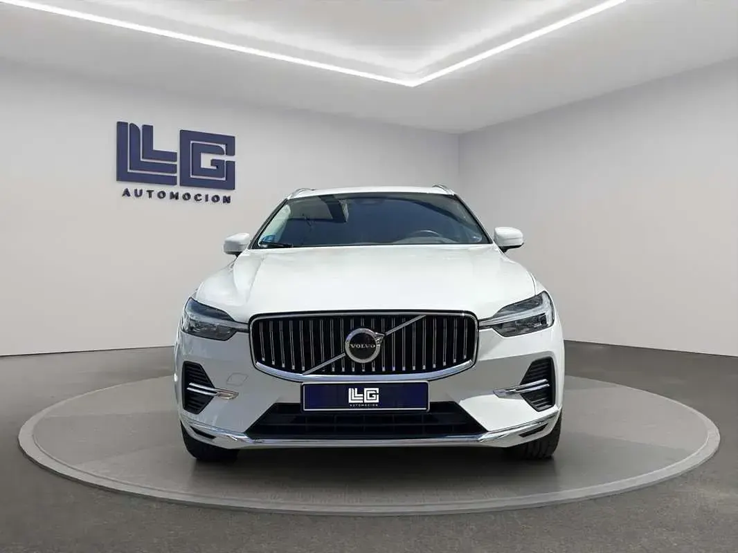 Usado Volvo XC60 Plus 351 CV (258 kW) 2022 Blanco SUV