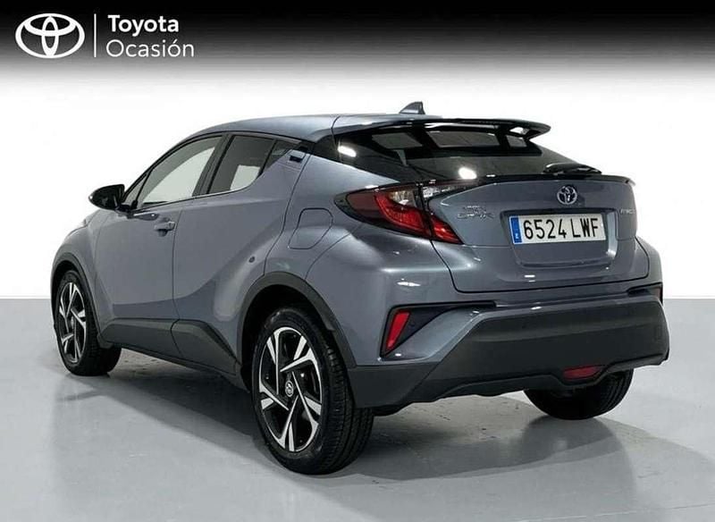 Usado Toyota C-HR Advance 122 CV (89 kW) 2022 Gris SUV