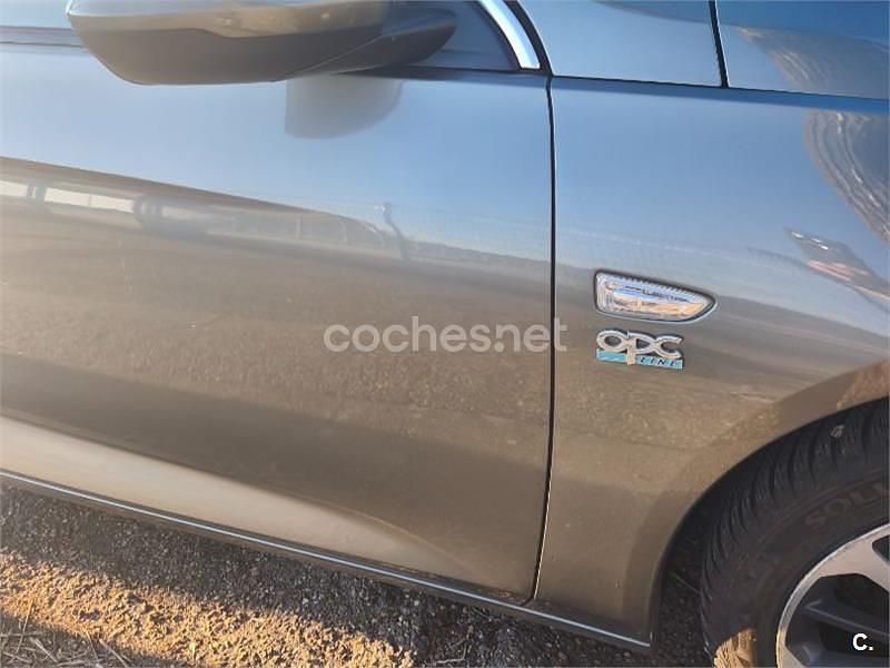 Usado Opel Insignia Excellence 165 CV (121 kW) 2020 Beige Berlina