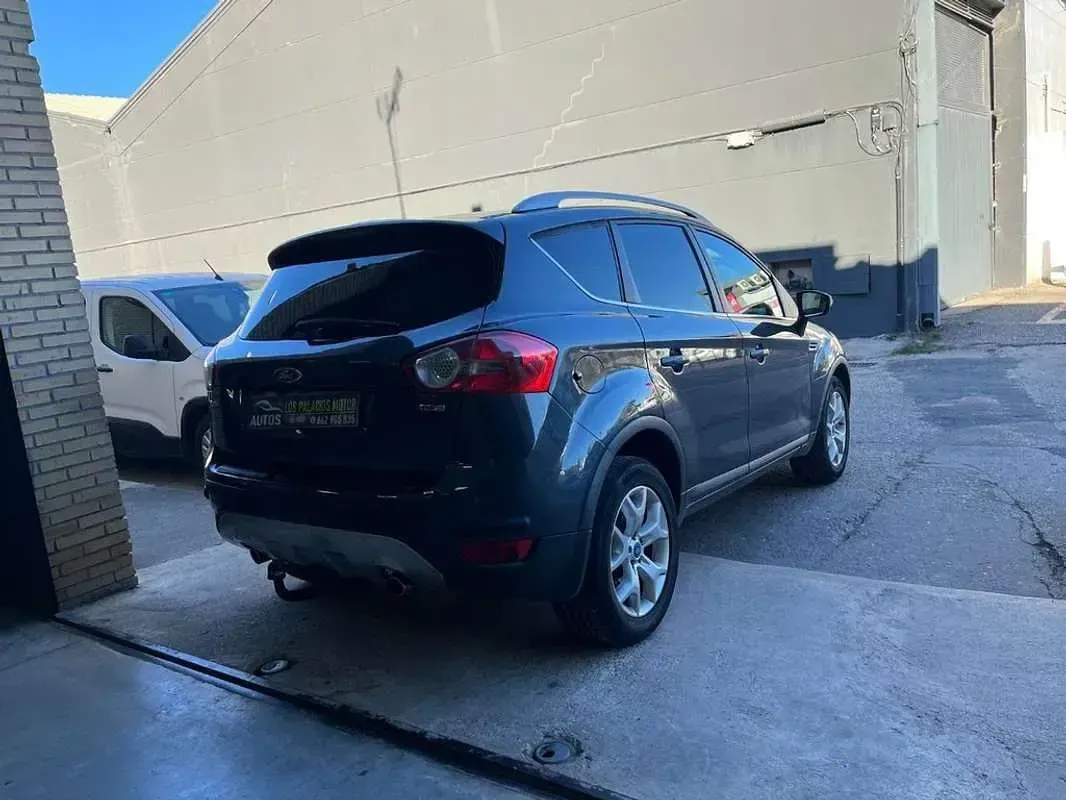 Usado Ford Kuga Titanium 140 CV (102 kW) 2011 Gris SUV