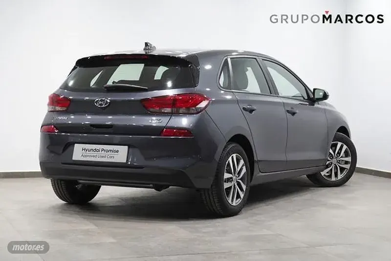 Usado Hyundai i30 120 CV (88 kW) 2020 Gris