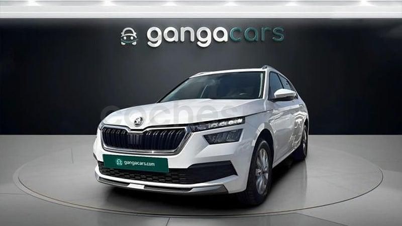 Usado Skoda Kamiq Style 110 CV (80 kW) 2021 Blanco SUV