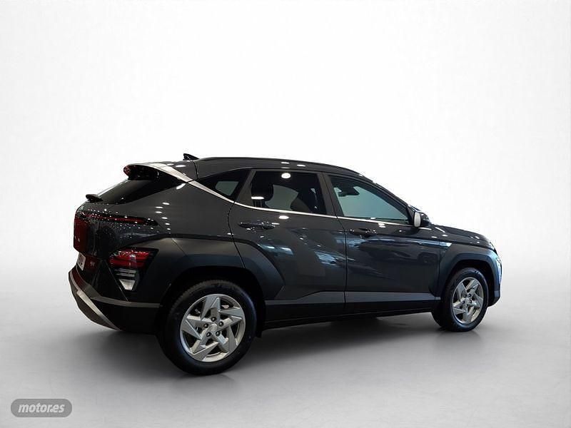 Usado Hyundai Kona 120 CV (88 kW) 2024 Gris SUV