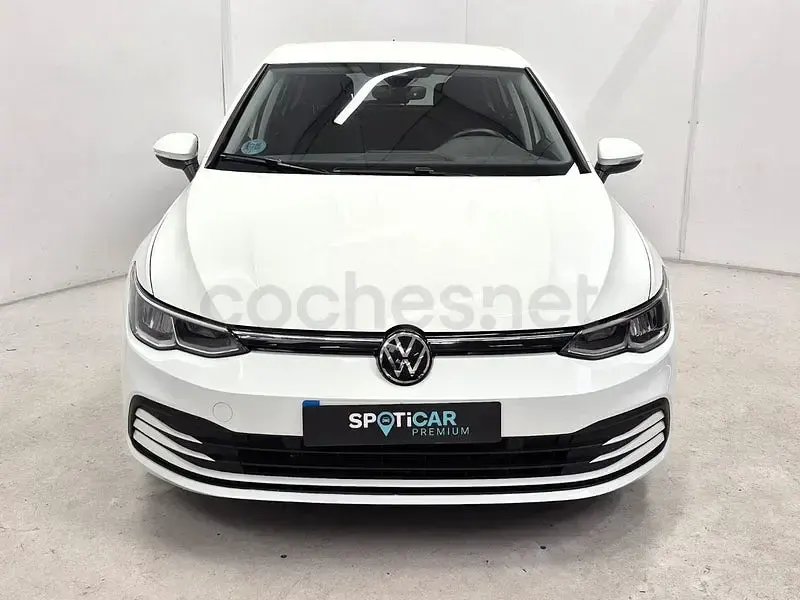 Usado VW Golf VIII Life 115 CV (84 kW) 2023 Blanco Berlina