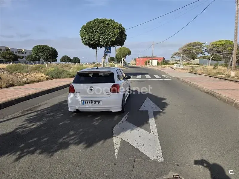 Usado VW Polo R-line 105 CV (77 kW) 2011 Blanco Utilitario