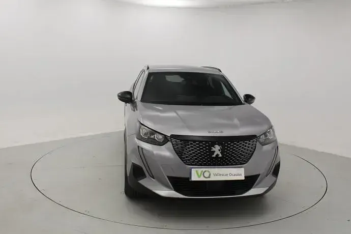 Usado Peugeot 2008 Allure 101 CV (74 kW) 2023 Gris SUV