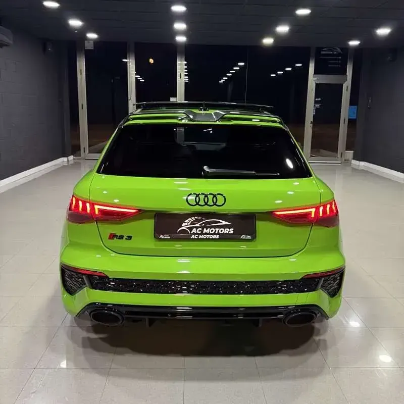 Usado Audi RS3 Sportback Premium 400 CV (294 kW) 2023 Verde Utilitario