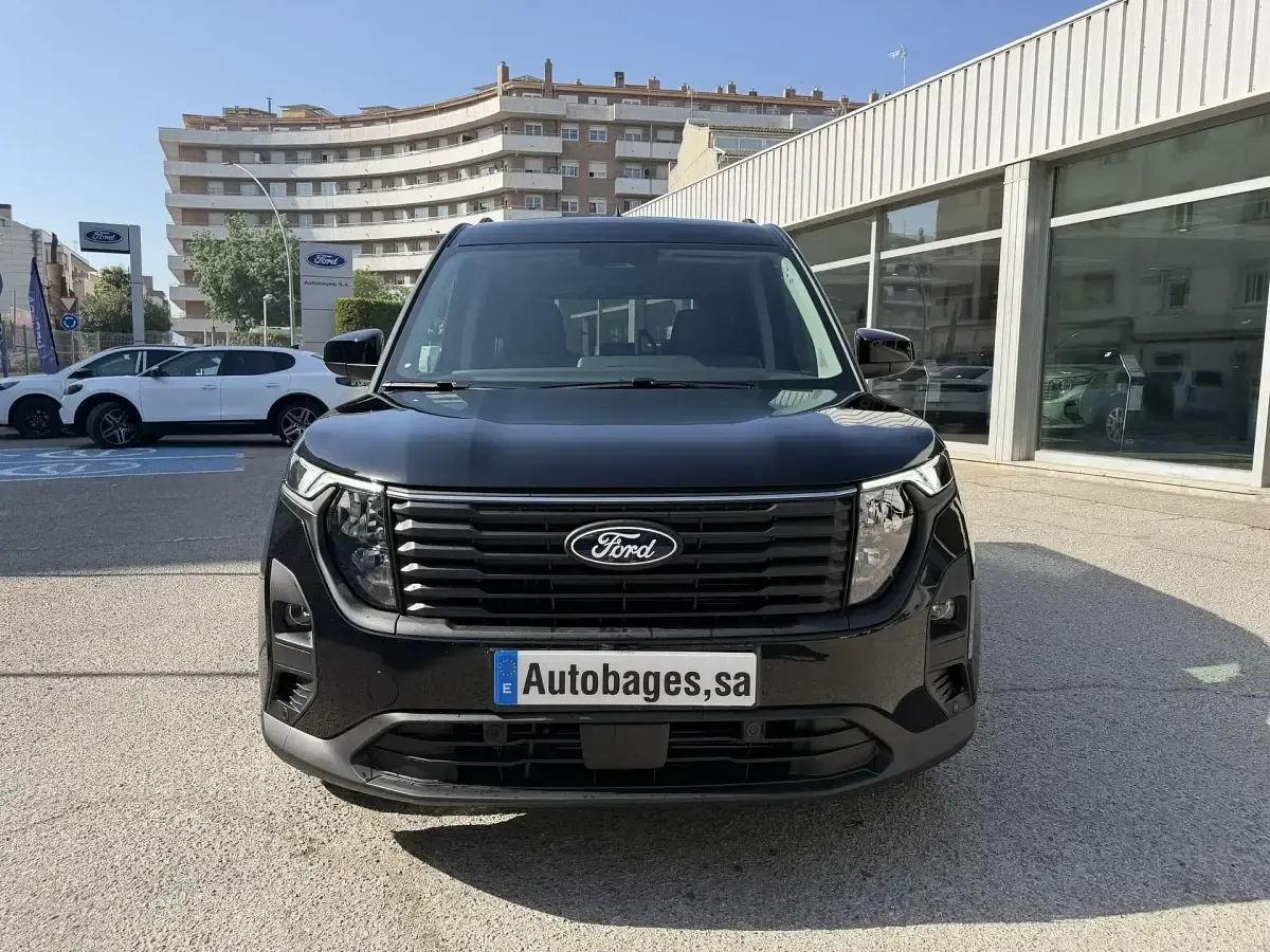 Nuevo Ford Tourneo Courier Active 125 CV (91 kW) 2026 Rojo Monovolumen