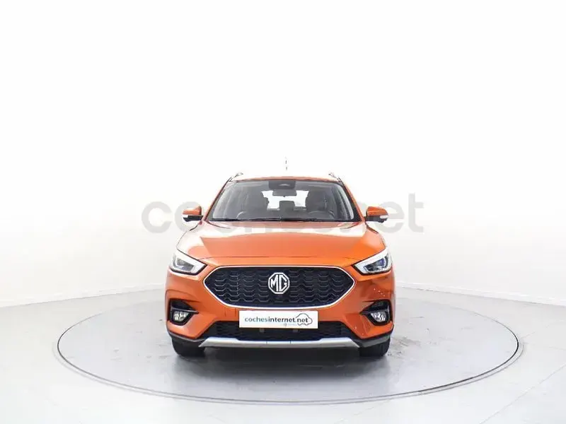Usado MG ZS Luxury 106 CV (77 kW) 2024 Naranja SUV