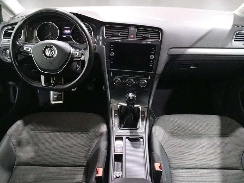 Usado VW Golf VIII Advance 131 CV (96 kW) 2020 Negro Utilitario