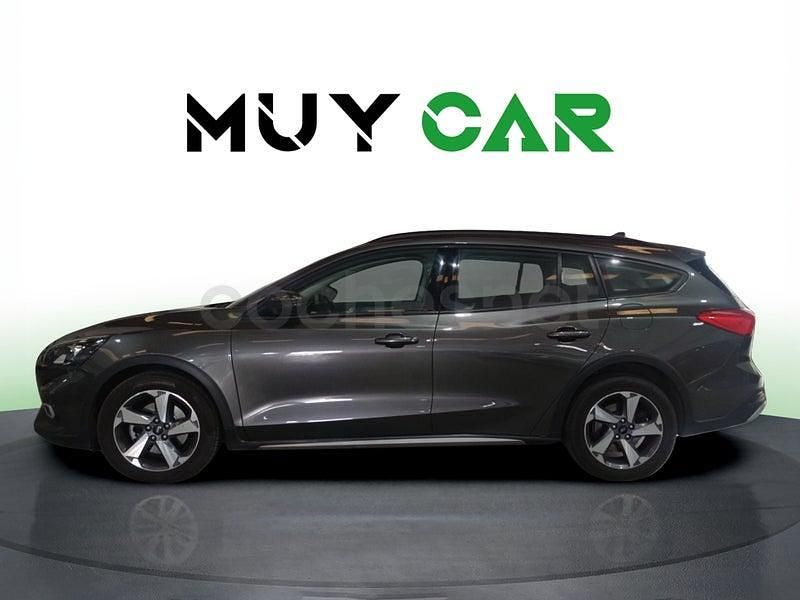 Usado Ford Focus Active 120 CV (88 kW) 2020 Gris / plata Familiar