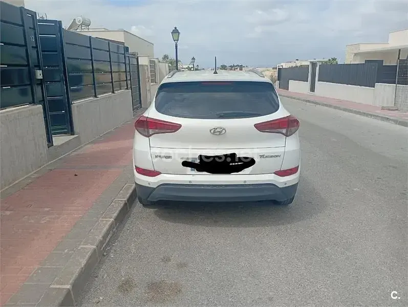 Usado Hyundai Tucson 131 CV (96 kW) 2016 Blanco SUV