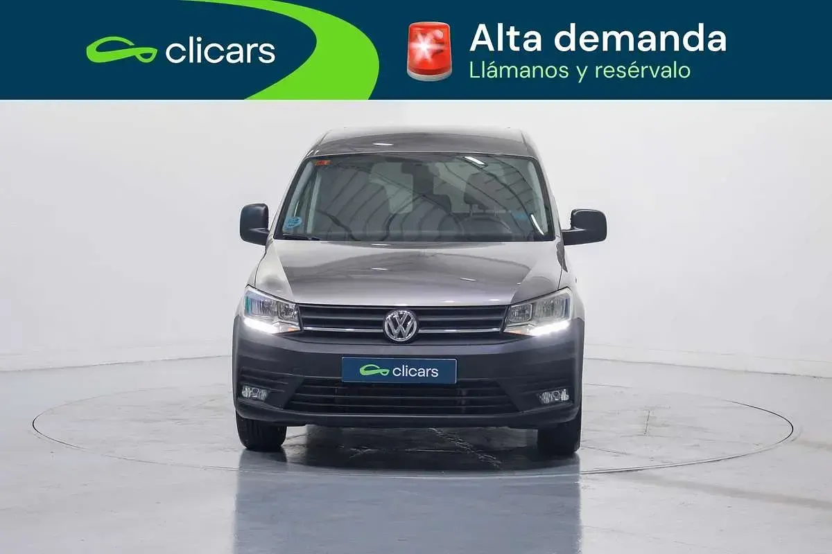 Usado VW Caddy 102 CV (75 kW) 2019 Naranja Monovolumen