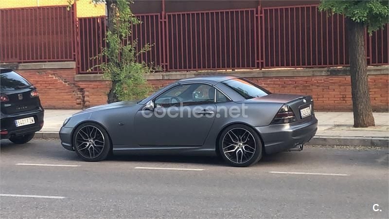 Usado Mercedes SLK230 197 CV (144 kW) 2002 Gris / plata Descapotable