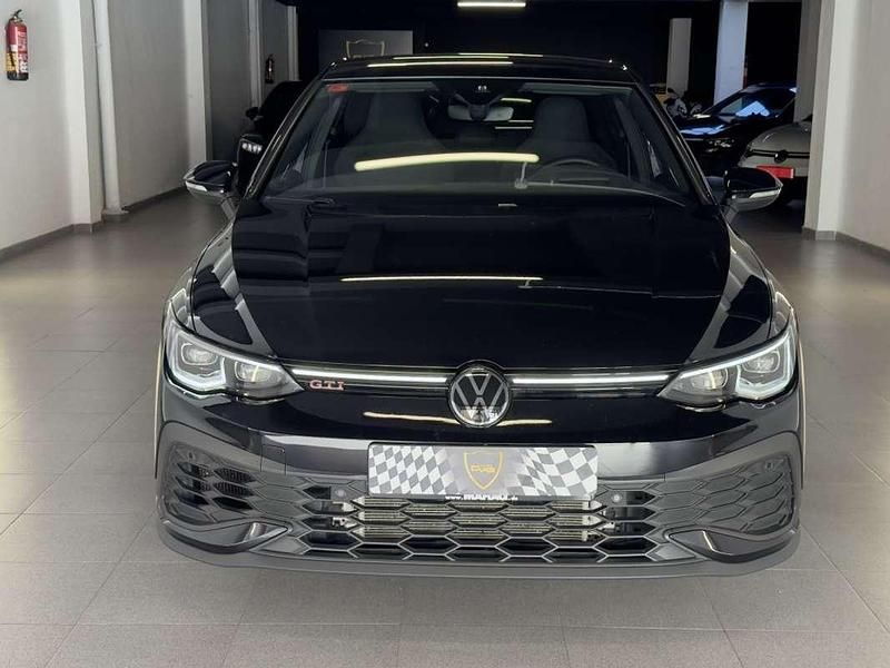 Usado VW Golf VIII GTI 300 CV (220 kW) 2023 Negro Utilitario