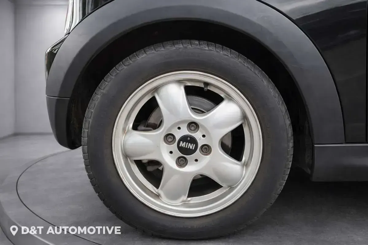 Usado Mini Cooper Cabriolet 120 CV (88 kW) 2009 Negro Descapotable