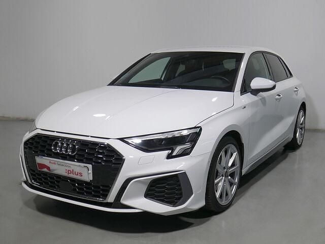 Usado Audi A3 Ambiente 150 CV (110 kW) 2023 Blanco Berlina