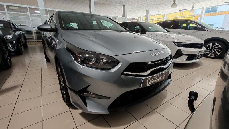 Usado Kia Ceed 100 CV (73 kW) 2025 Otro Utilitario