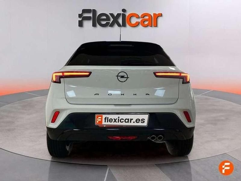 Usado Opel Mokka GS Line 131 CV (96 kW) 2022 Blanco SUV