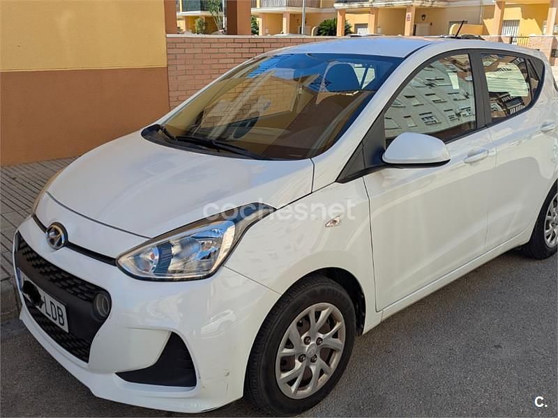 Blanco Usado 2019 Hyundai i10 Utilitario | 9850 € (Precio justo) - Imagen 1/4