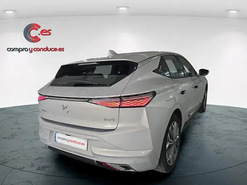 Usado DS Automobiles DS4 Trocadero 225 CV (165 kW) 2023 Gris / plata SUV