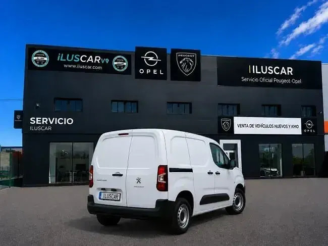 Usado Peugeot Partner 101 CV (74 kW) 2023 Blanco Monovolumen