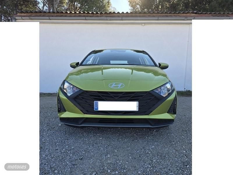 Usado Hyundai i20 84 CV (61 kW) 2024 Verde Coupe