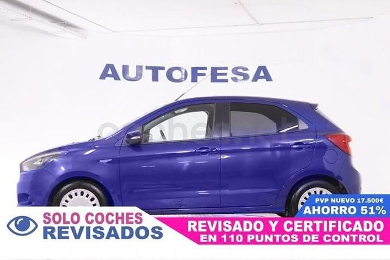 Usado Ford Ka Plus Ultimate 85 CV (62 kW) 2017 Azul Utilitario