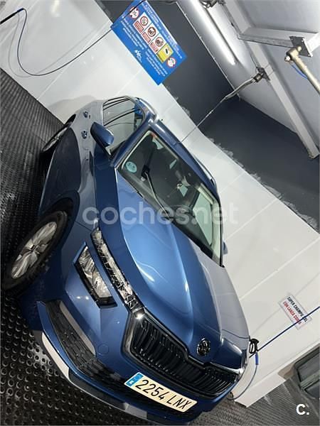 Usado Skoda Kamiq Ambition 95 CV (69 kW) 2021 Azul SUV