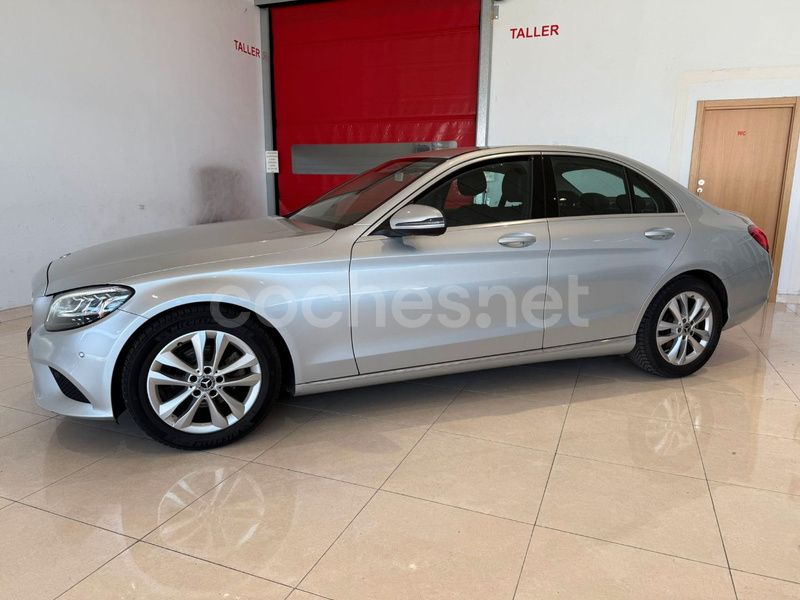 Usado Mercedes C200 160 CV (117 kW) 2019 Gris / plata Berlina