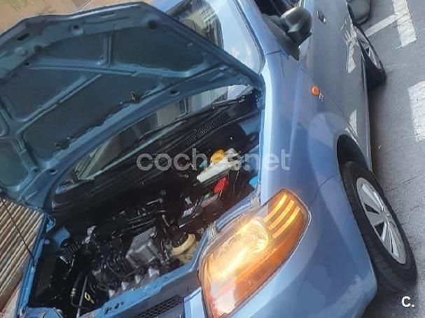 Usado Chevrolet Kalos SE 72 CV (52 kW) 2003 Azul Berlina