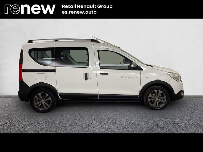 Usado Dacia Dokker Stepway 75 CV (55 kW) 2017 Blanco Monovolumen
