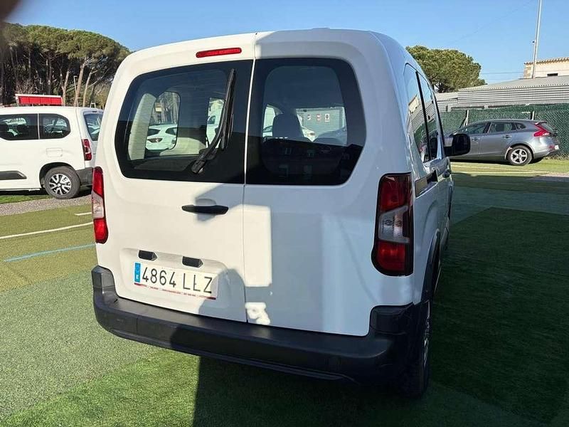Usado Peugeot Rifter Access 99 CV (72 kW) 2020 Blanco Monovolumen