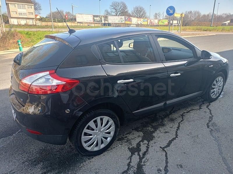 Usado Renault Mégane II Expression 85 CV (62 kW) 2008 Negro Berlina