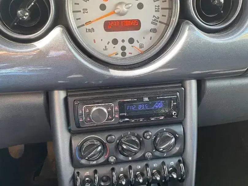 Usado Mini ONE 90 CV (66 kW) 2004 Rojo Utilitario
