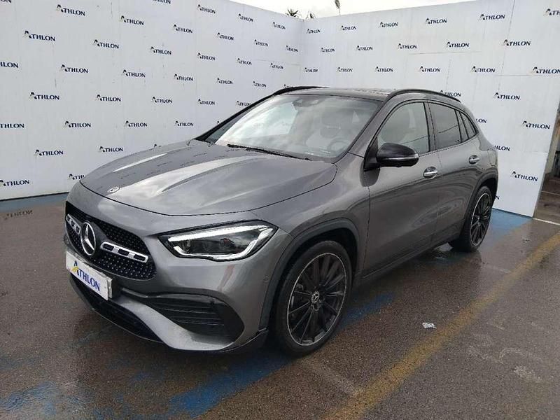 Gris / plata Usado 2020 Mercedes GLA200 SUV | 30.495 € (Precio justo) - Imagen 1/4