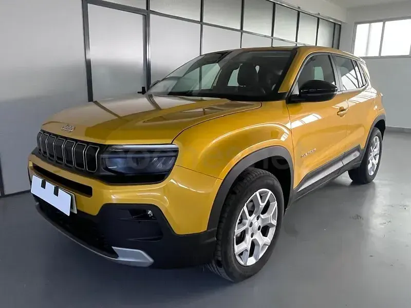 Usado Jeep Avenger Altitude 100 CV (73 kW) 2025 Amarillo SUV