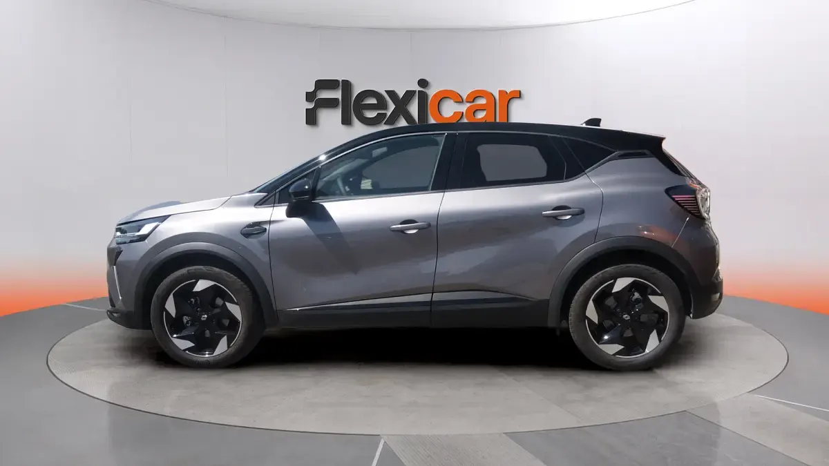 Usado Renault Captur Techno 140 CV (102 kW) 2024 Gris SUV