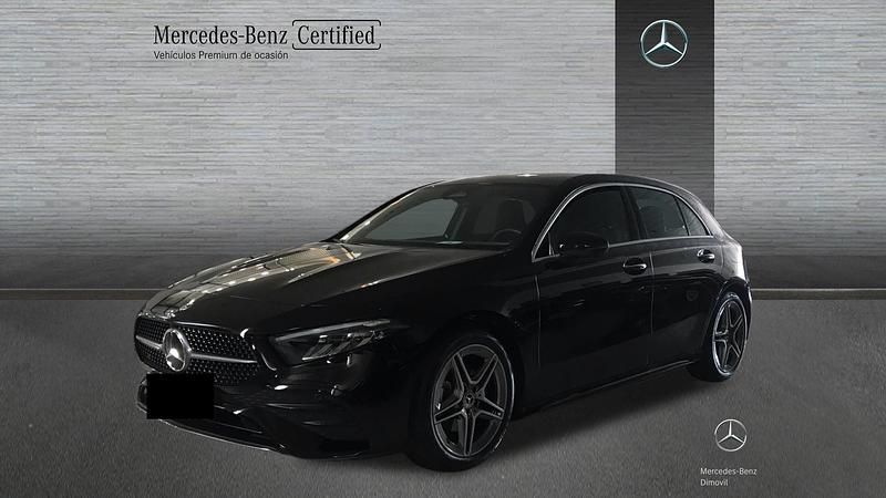 Negro noche Usado 2024 Mercedes A180 AMG line Berlina | 33.900 € (Precio justo) - Imagen 1/4