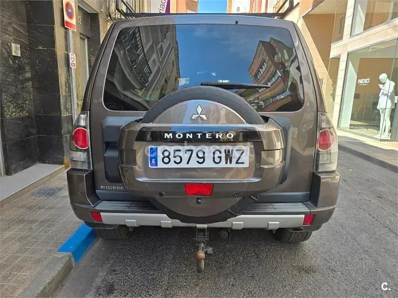 Usado Mitsubishi Montero Motion 200 CV (147 kW) 2010 Gris / plata SUV