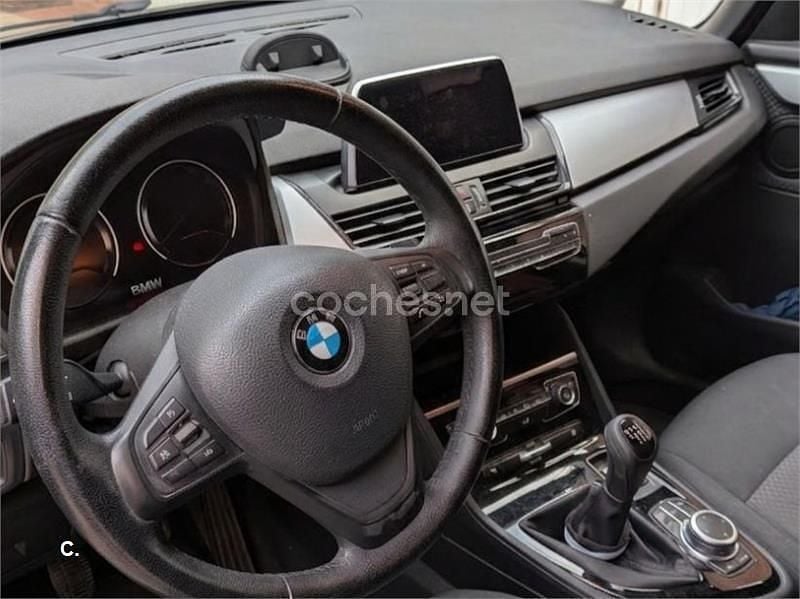Begagnad BMW 218 150 HK (110 kW) 2018 Svart Kombi