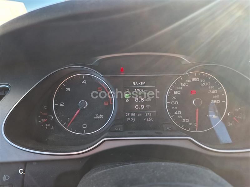 Usado Audi A4 Advanced 177 CV (130 kW) 2012 Gris / plata Familiar