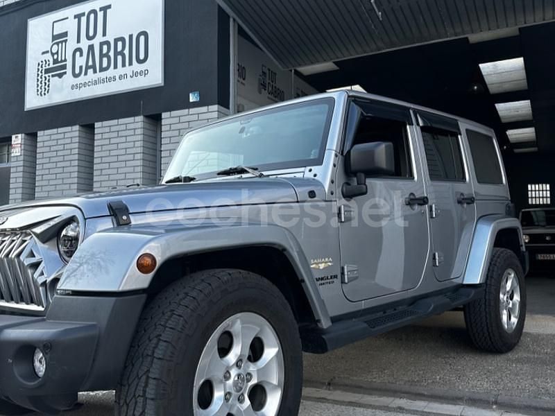 Usado Jeep Wrangler Unlimited Sahara 200 CV (147 kW) 2015 Gris / plata SUV