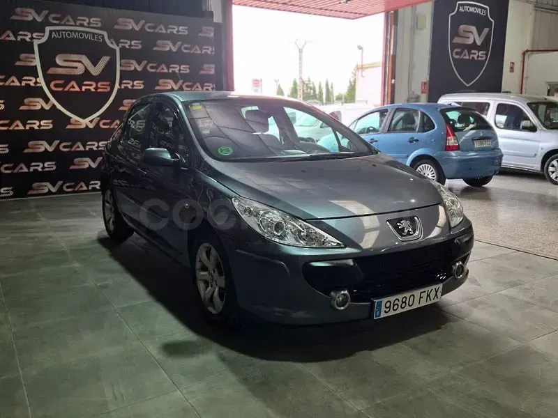 Usado Peugeot 307 110 CV (80 kW) 2007 Gris / plata Berlina