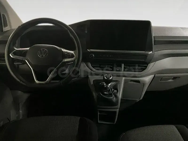 Usado VW Caravelle 110 CV (80 kW) 2025 Gris / plata Van