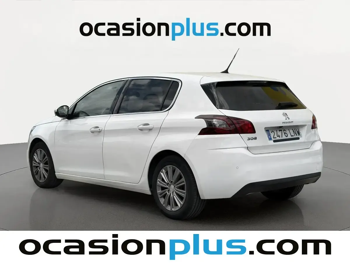 Usado Peugeot 308 Allure 110 CV (80 kW) 2021 Blanco