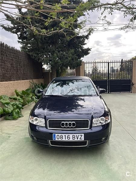 Begagnad Audi A4 130 HK (95 kW) 2002 Svart Sedan