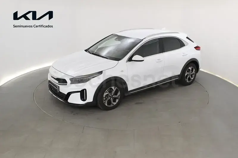 Usado Kia XCeed 140 CV (102 kW) 2025 Blanco SUV