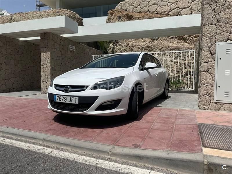 Usado Opel Astra Business 110 CV (80 kW) 2015 Blanco Berlina