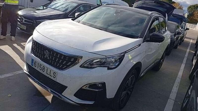 Usado Peugeot 3008 Allure 131 CV (96 kW) 2020 Blanco SUV